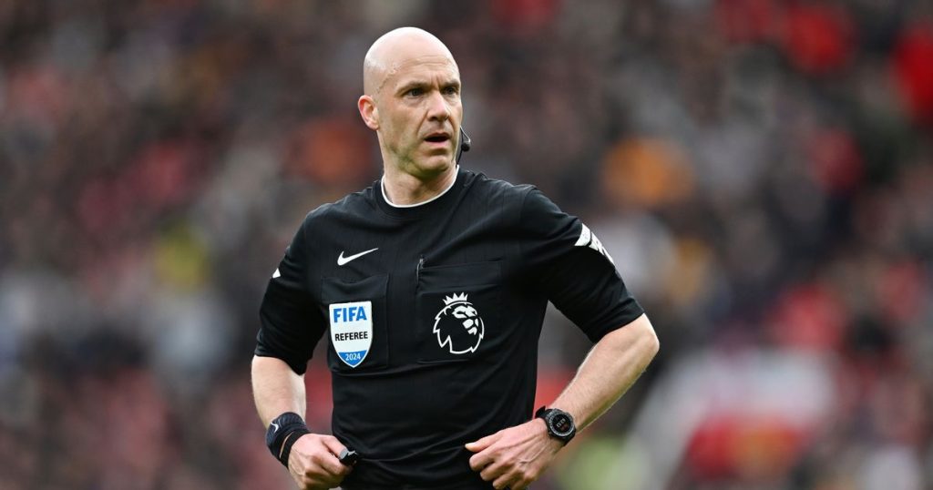 Premier League Criticized for Assigning Anthony Taylor to Officiate Man ...